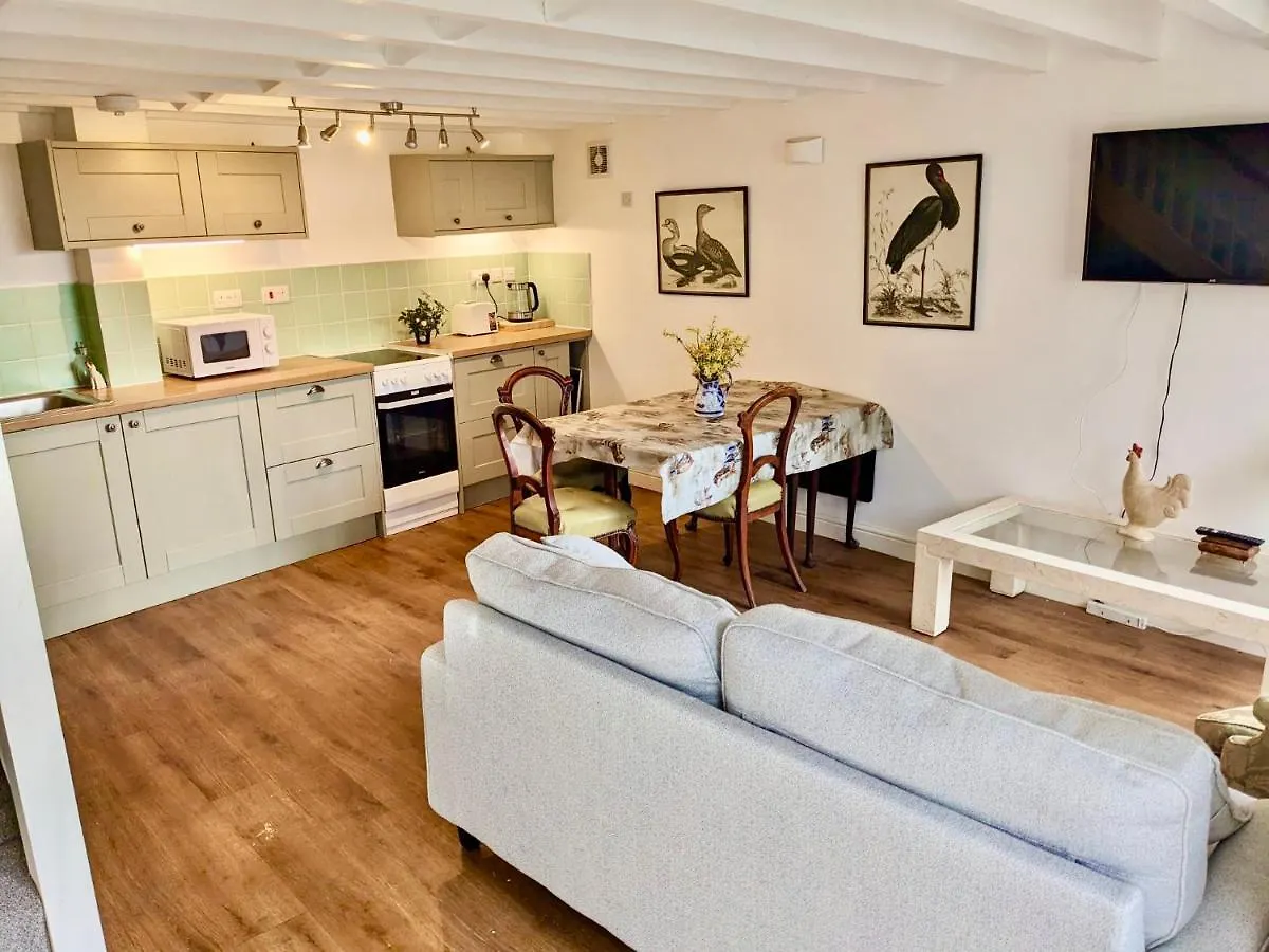 Apartment 2 Stable Cottage, Llanbethery Llancarfan United Kingdom
